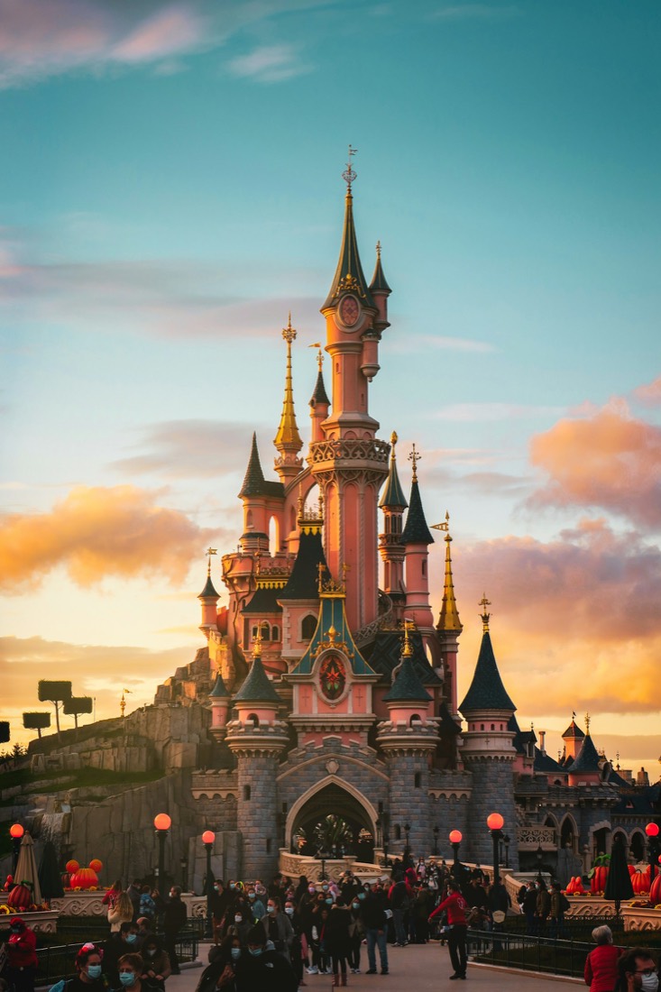 Viagens para a Disneyland Paris — o castelo ao pôr do sol